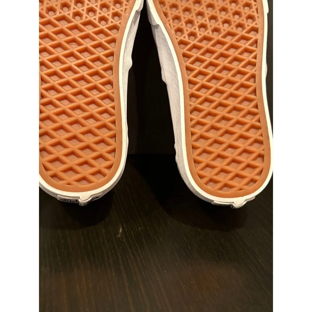 Vans Women Slip On Sneakers Classic Canvas Size 5.5 White Low Top‎ Skater Shoes